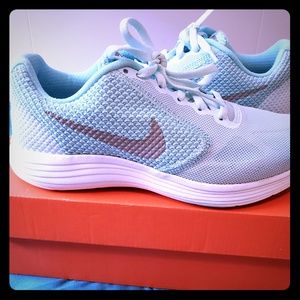 Blue Nike shoes - size 6